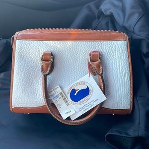 Dooney & Bourke R29 white handbag purse